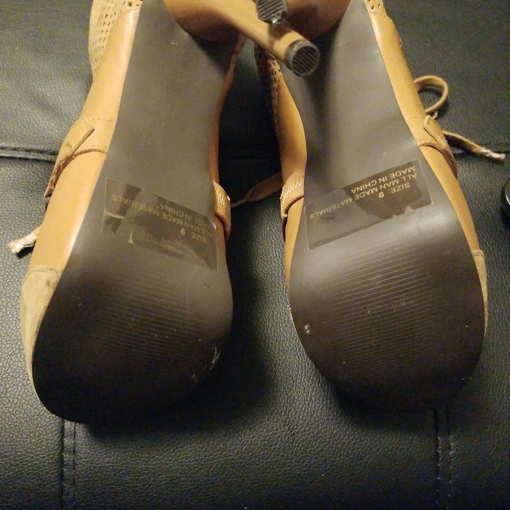 Platform heels - Picture 2 of 3